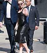florencepughdaily_jimmykimmeltape_arriving_282829.jpg